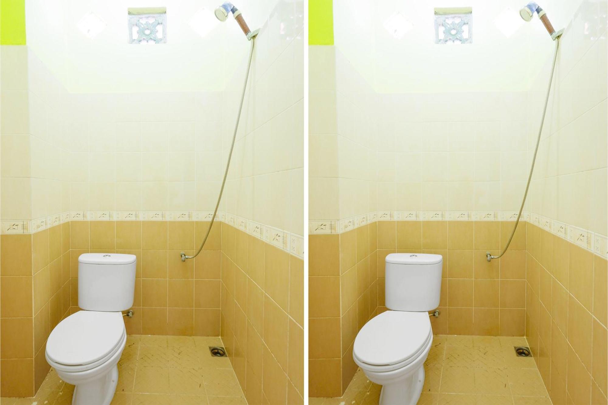 SPOT ON 91343 Kartika Guest House Syariah Jodoh  Bagian luar foto